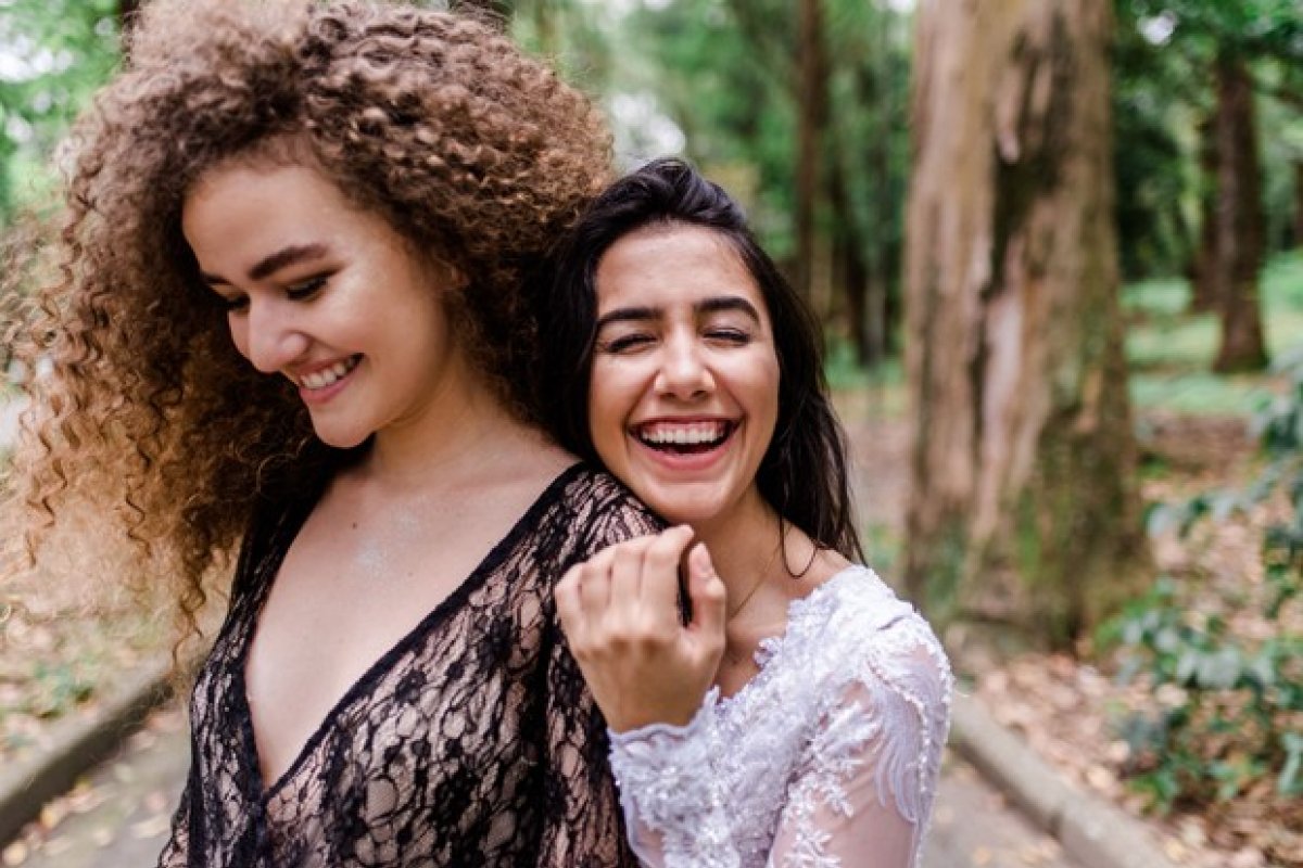 Após 2 horas de atraso, show de AnaVitória é cancelado em Salvador por causa da Covid-19