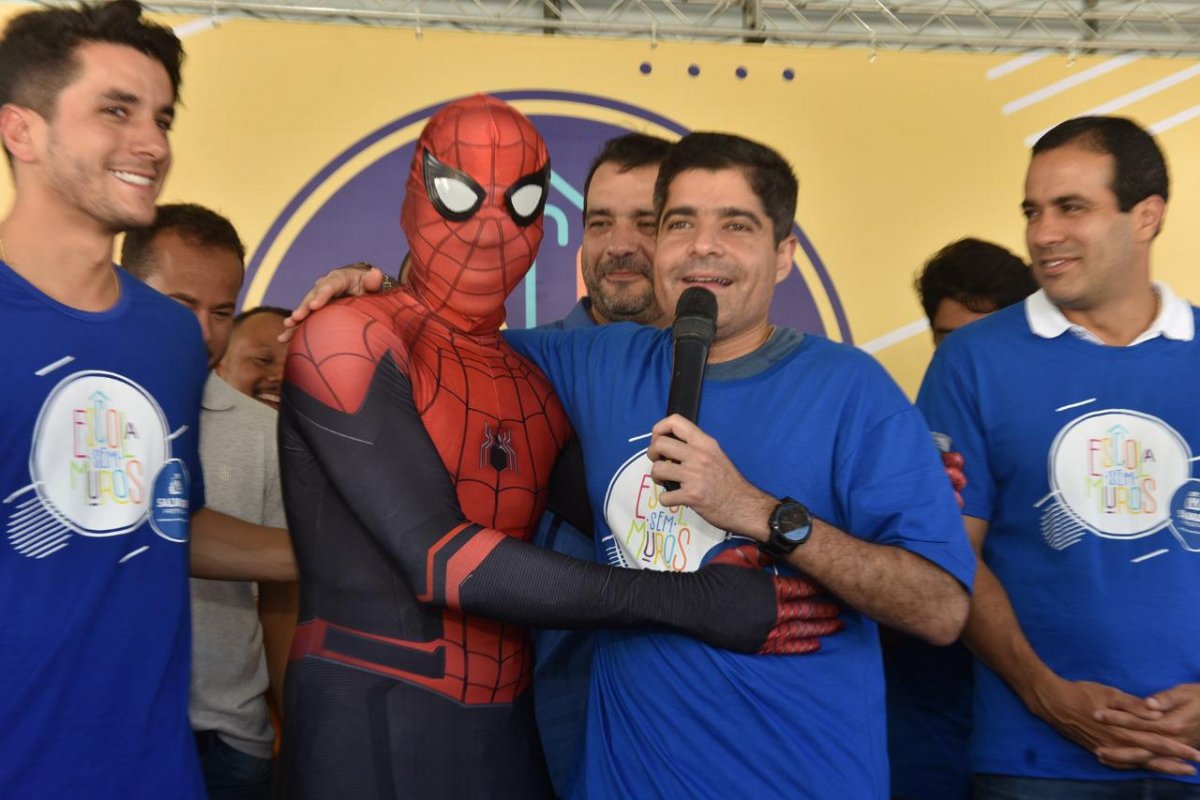 Projeto Escola sem Muros é inaugurado em São Cristóvão