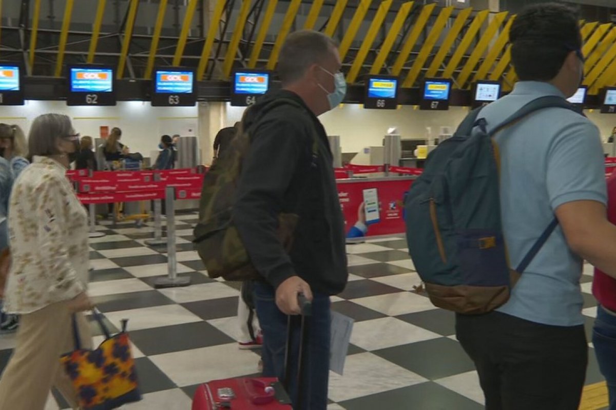 Aeroportos de São Paulo têm voos cancelados devido ao aumento de Covid e Infuenza