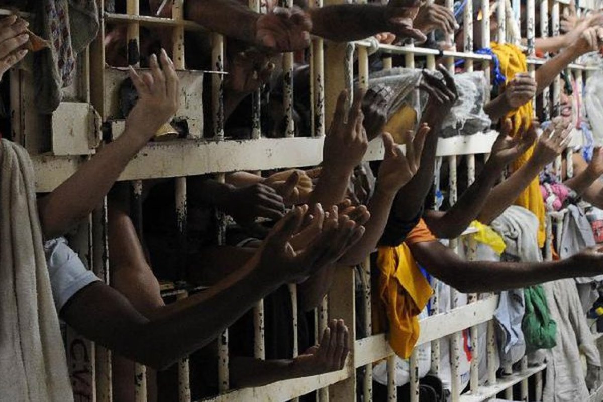 Bahia: 119 detentos não retornaram após saída de Natal e Ano Novo