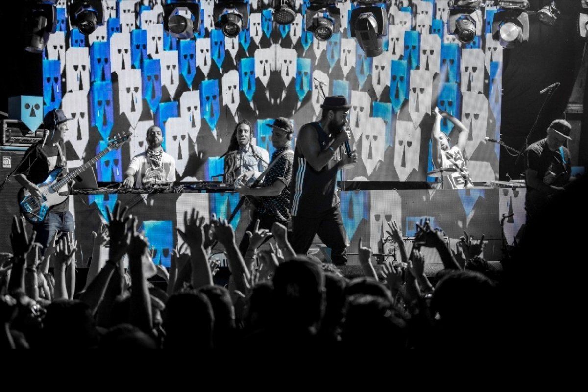 Shows são cancelados e adiados em Salvador após decreto que reduz limite de público