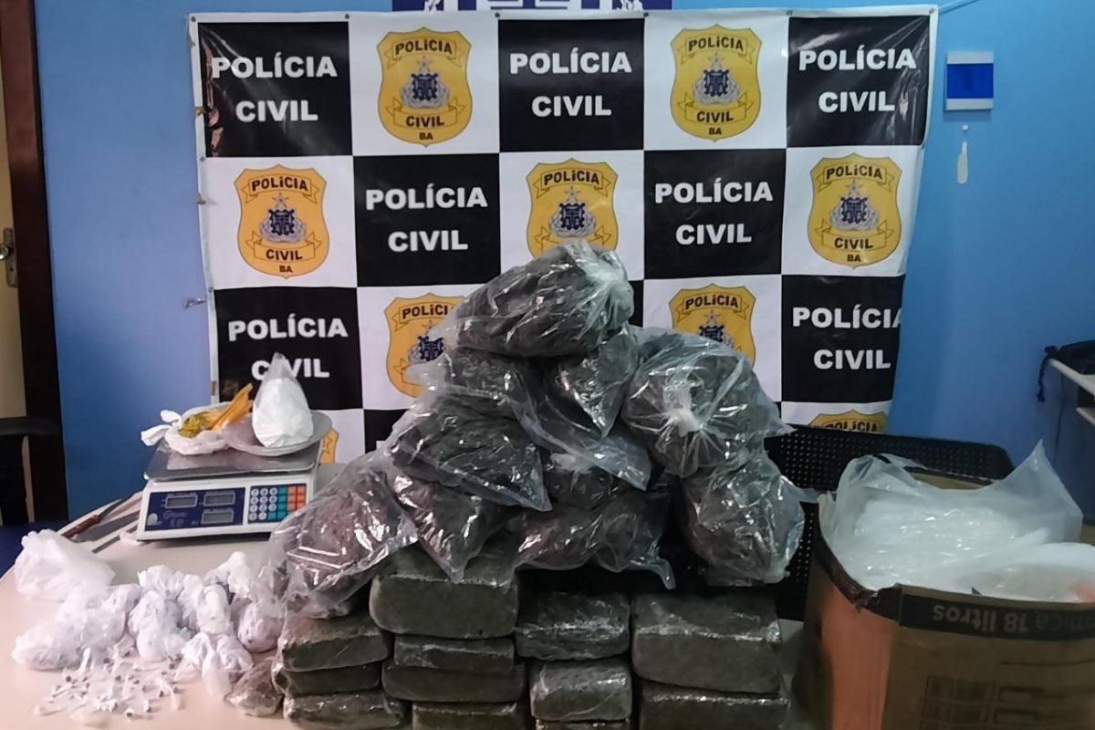 Maconha e comprimidos de ecstasy são apreendidos no bairro de Paripe, em Salvador