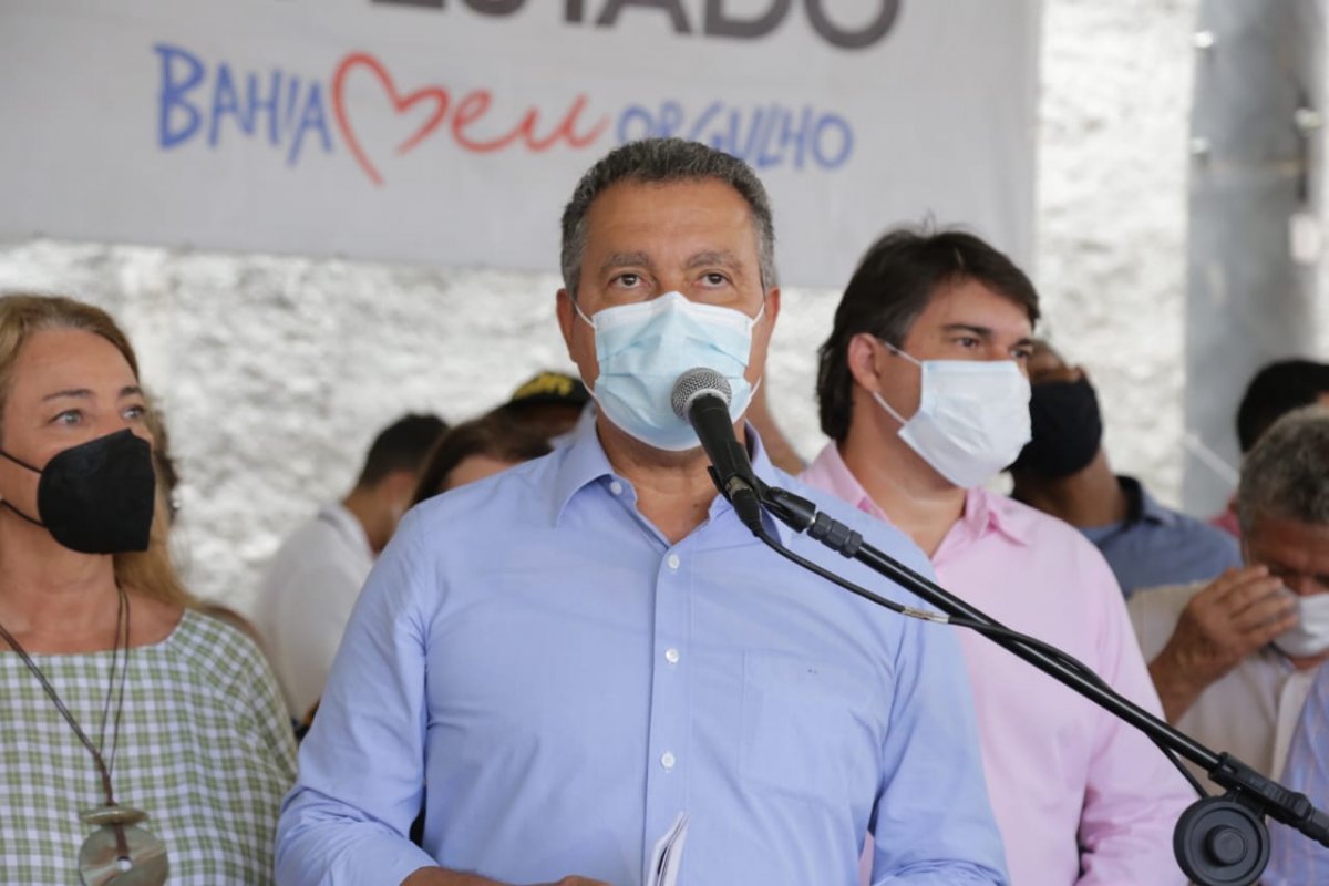 Rui Costa avisa que pode cancelar festas de Carnaval privado