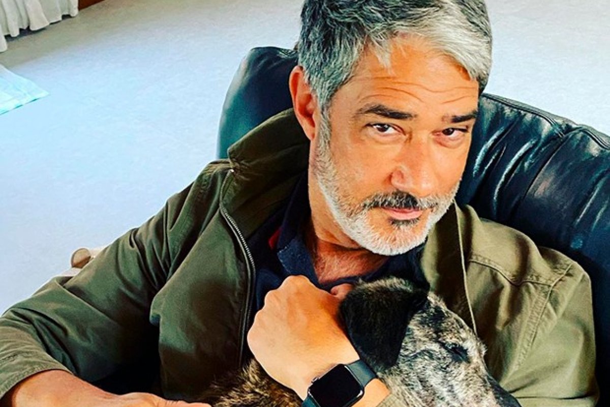 Após Renata Vasconcellos ser diagnosticada com coronavírus, William Bonner testa negativo  para a doença 