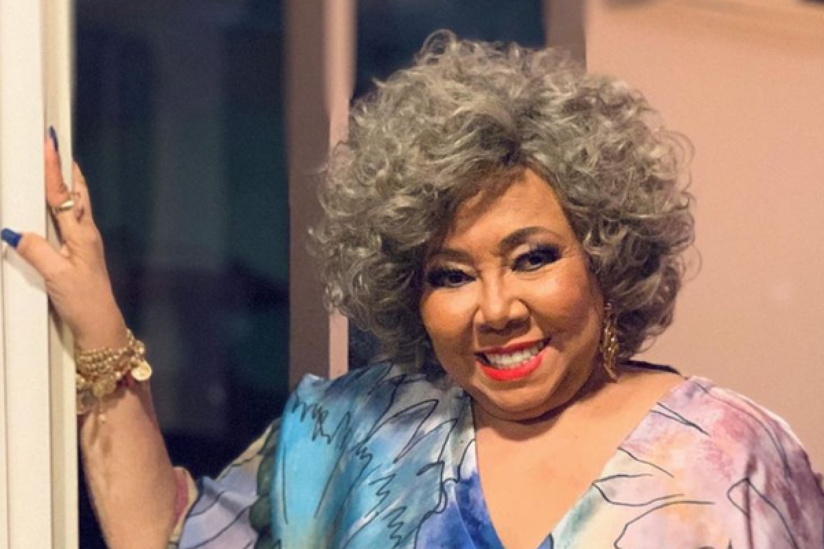 Aos 74 anos, cantora Alcione testa positivo para covid-19