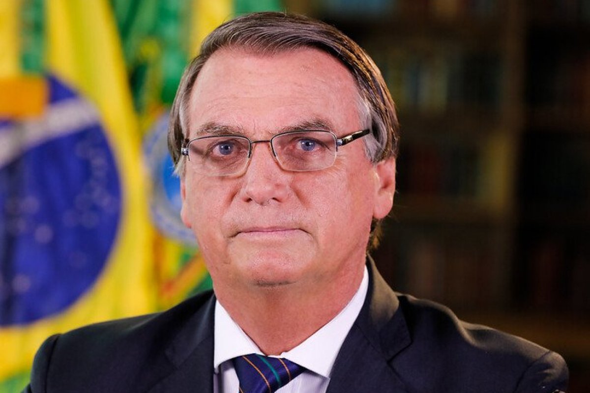 Bolsonaro estuda MP de R$ 1 bilhão para locais atingidos por chuvas