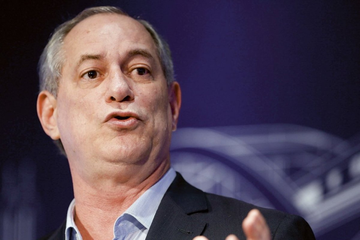 Vídeo: Ciro Gomes imita Sérgio Moro e convida adversário para debater