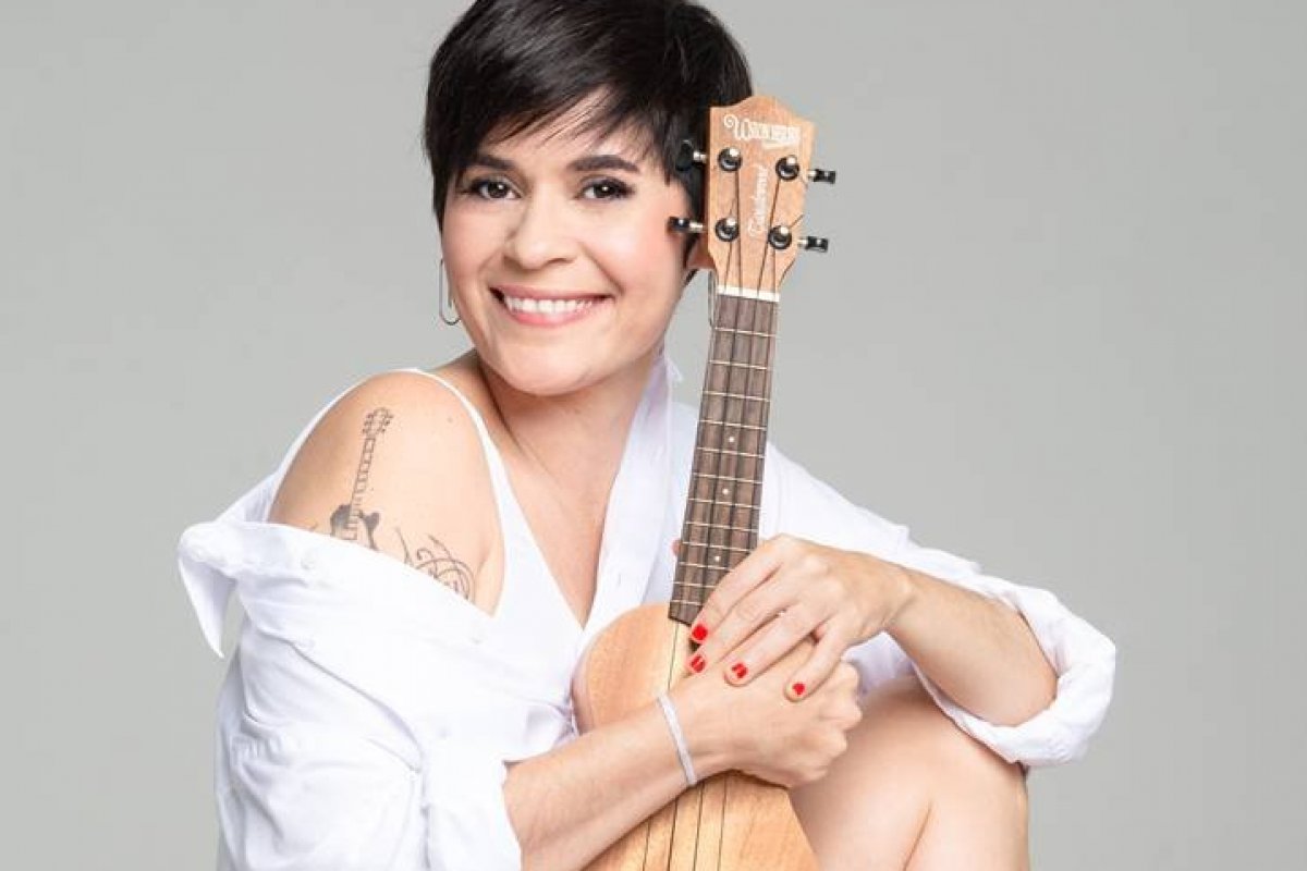 Cantora Thathi é uma das atrações do Verão Salvador Shopping