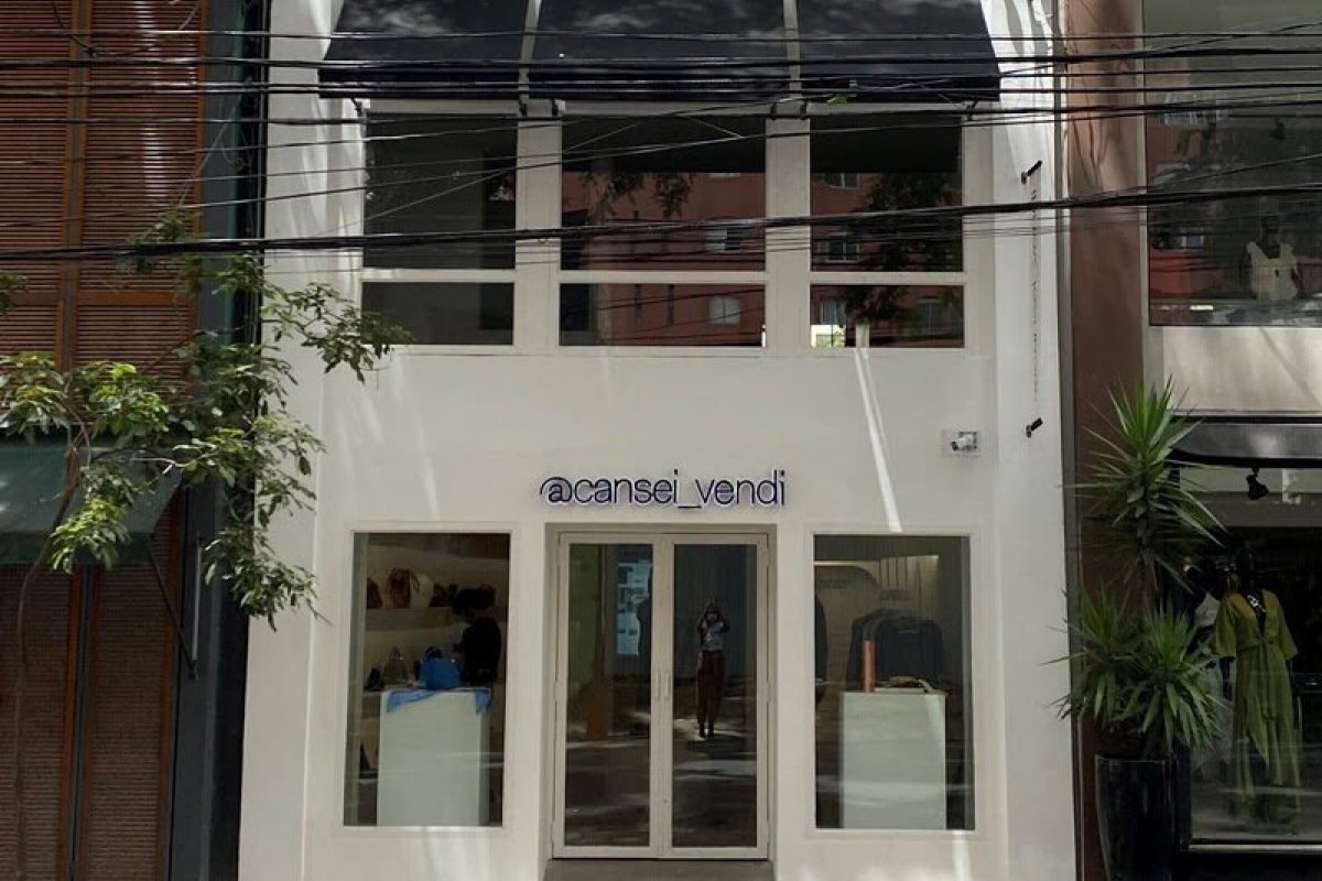Famoso no Instagram, Brechó de luxo Cansei Vendi inaugura primeira loja física  em São Paulo 