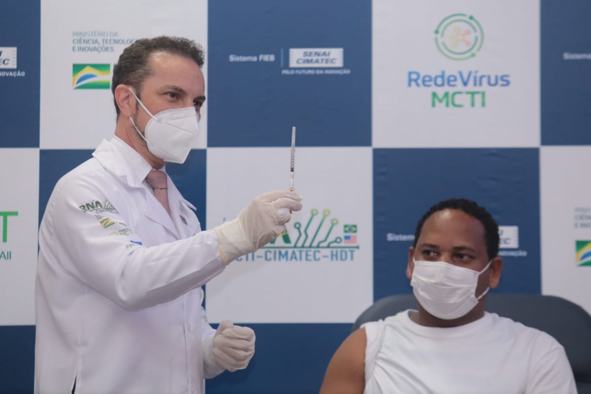 Salvador é a primeira capital a testar a vacina brasileira contra Covid-19