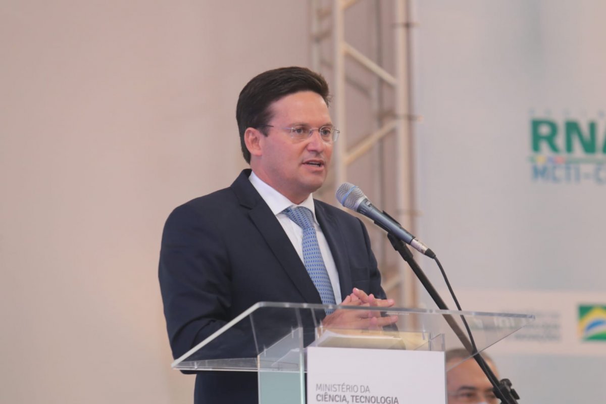 ‘Motivo de orgulho’, diz Roma após aplicação da 1° dose de vacina brasileira na Bahia