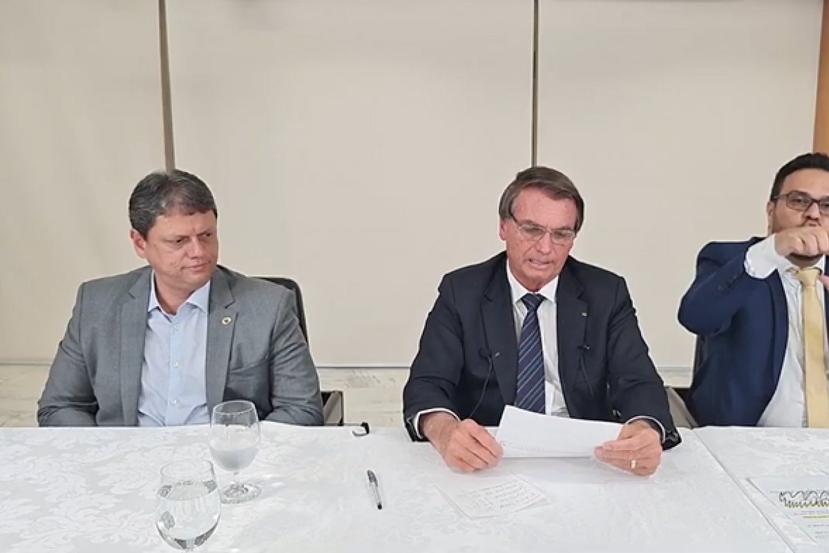 Tarcísio de Freitas será candidato ao governo de São Paulo, confirma Bolsonaro