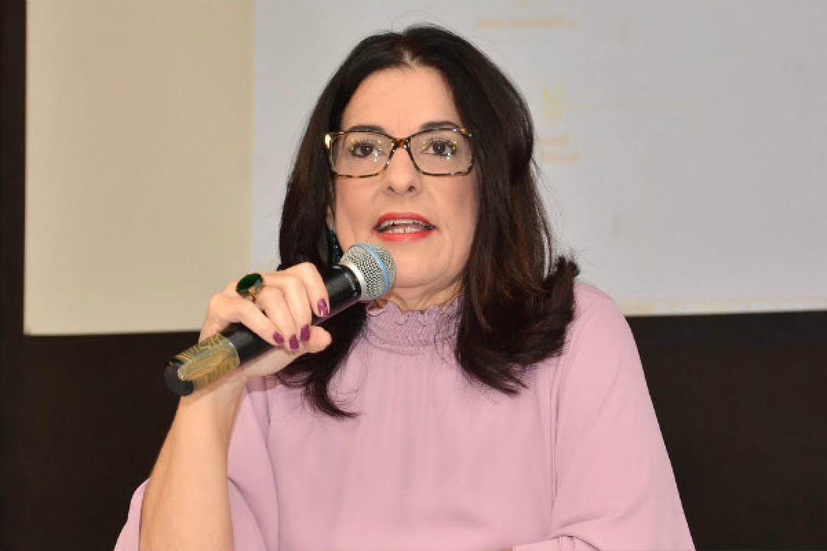 Vereadora licenciada, Rogéria Santos é exonerada da Secretaria de Políticas para Mulheres, Infância e Juventude