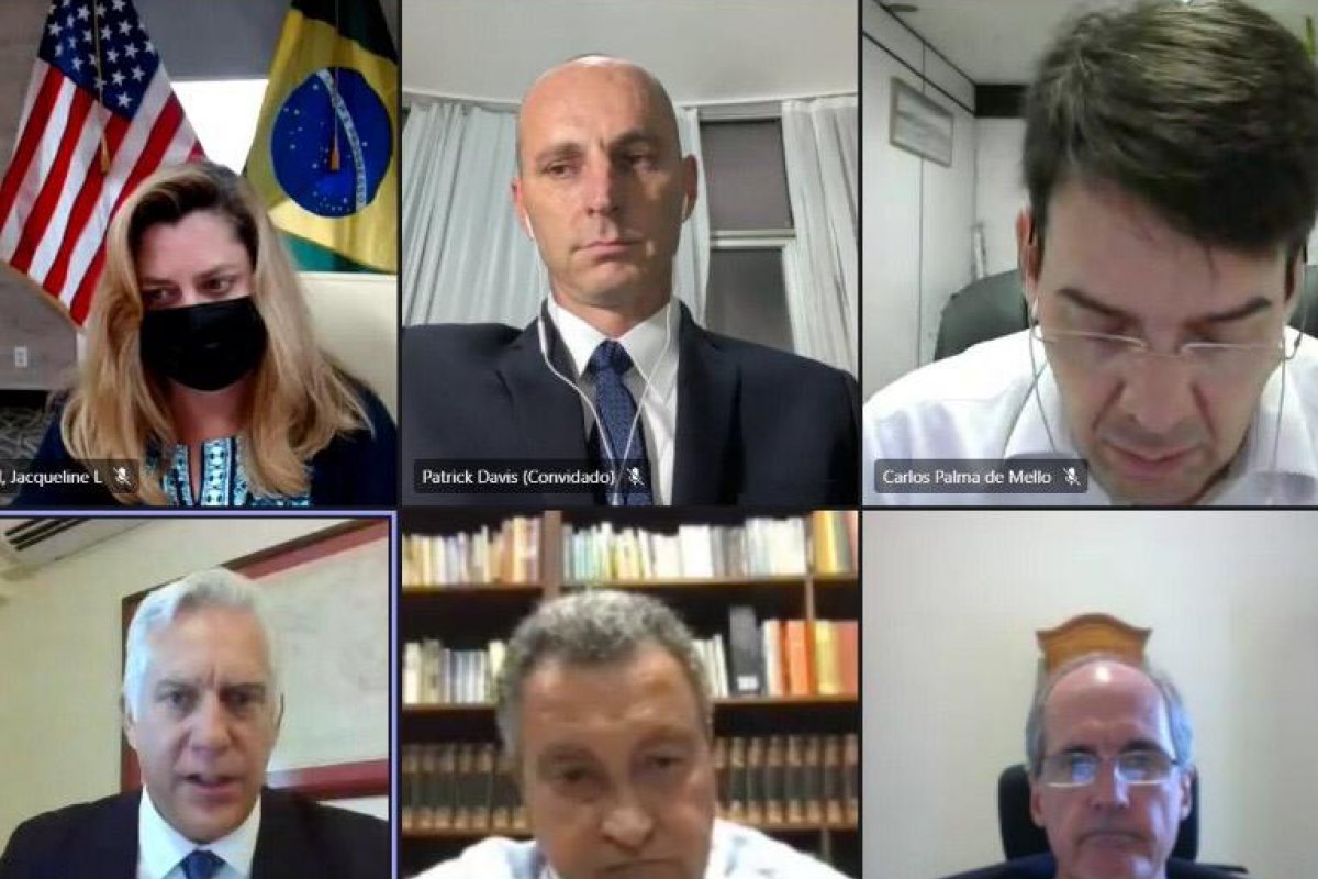 Por videoconferência, Rui Costa discute envio de ajuda humanitária dos Estados Unidos à Bahia