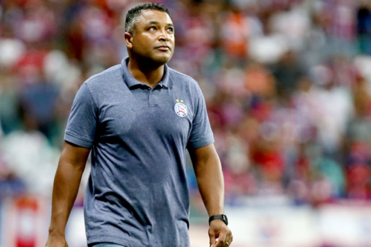 Roger Machado, técnico do Bahia, entra na mira do Internacional
