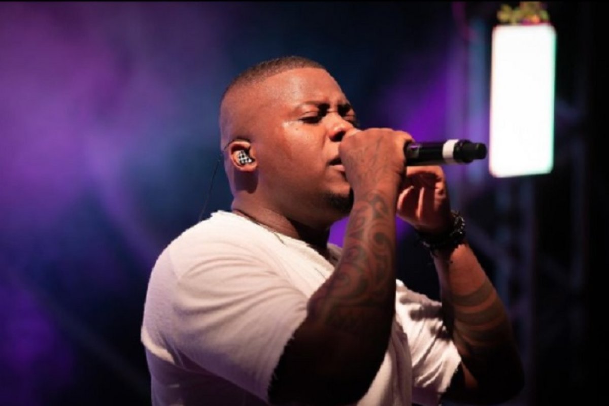 Vídeo: Polícia Militar encerra show de Filipe Escandurras