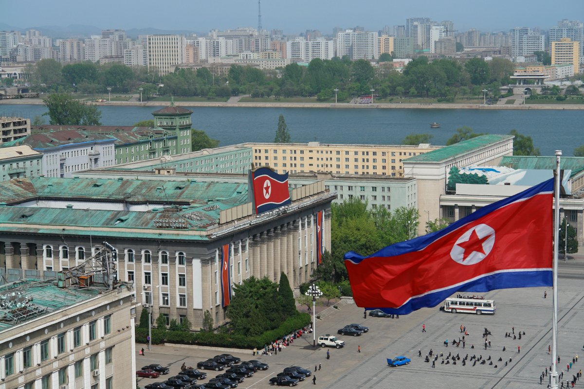 Coreia do Norte dispara mais dois mísseis após sanções americanas