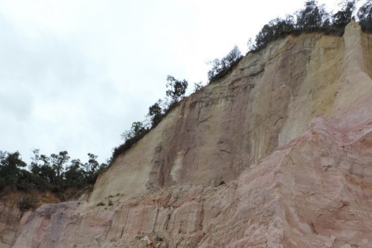 Prefeitura de Cairu alerta sobre risco de desmoronamento de falésias em Morro de São Paulo