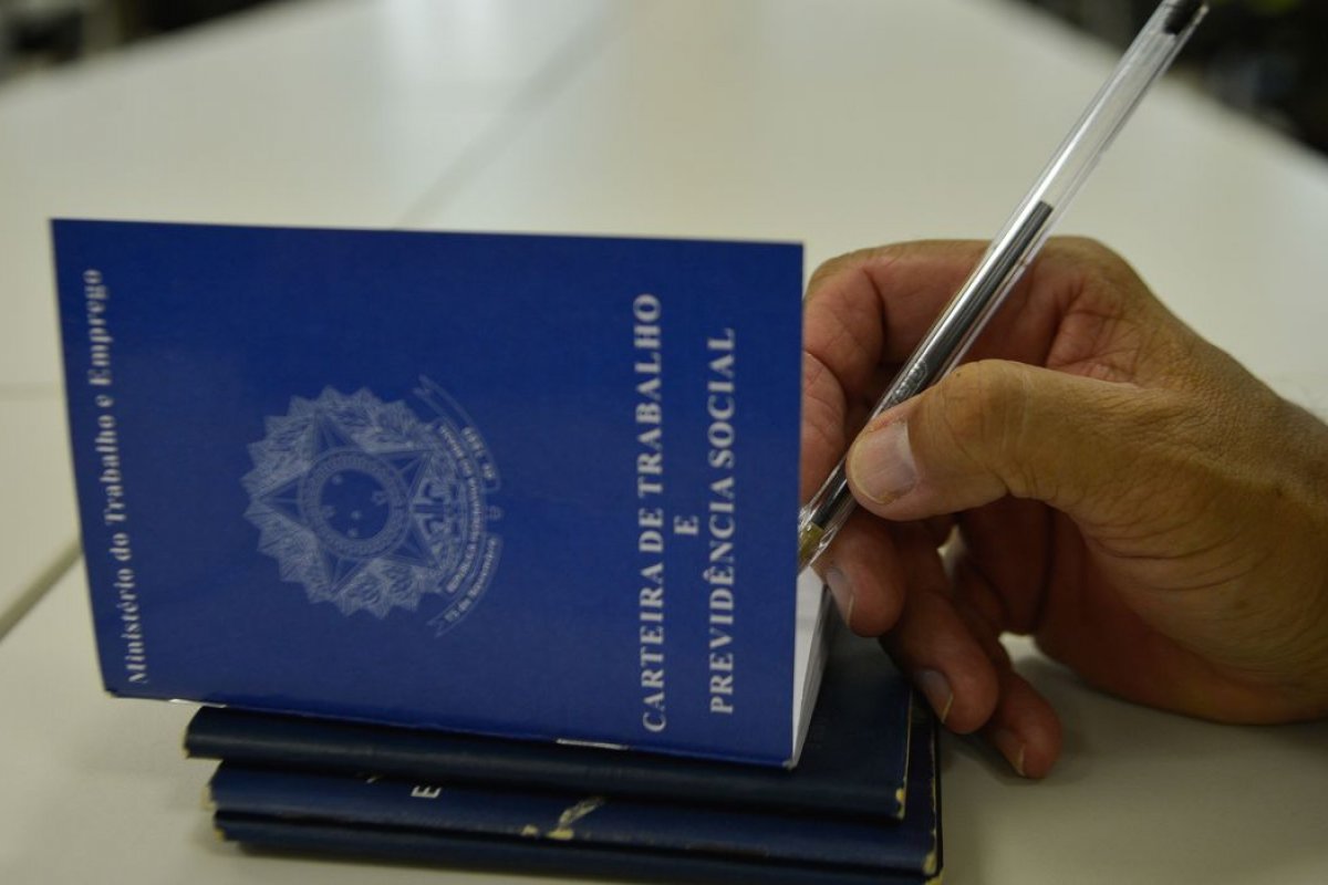 SIMM oferece 221 vagas de emprego nesta segunda-feira (17)