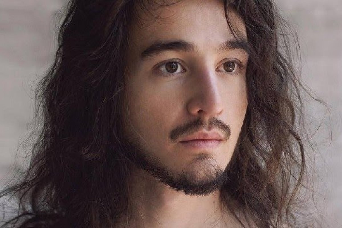 Tiago Iorc estreia nova turnê, do Acústico MTV’, em Feira de Santana