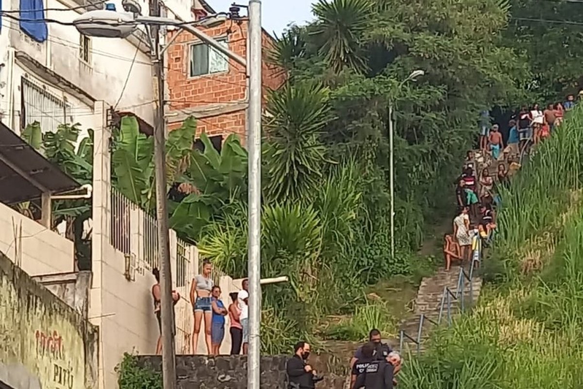 Dois homens morrem e outros dois são baleados no subúrbio de Salvador