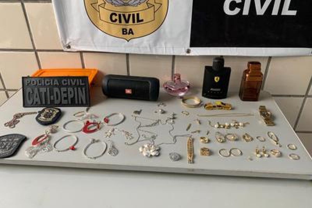 Joias furtadas avaliadas em R$ 20 mil são recuperadas pela polícia