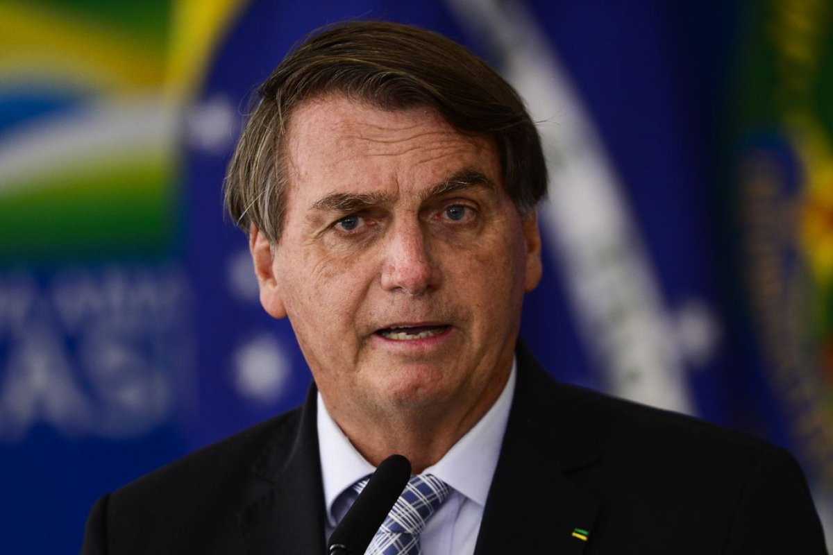 Datafolha: 58% dos brasileiros entrevistados acham que Bolsonaro atrapalha vacinação de crianças contra Covid-19