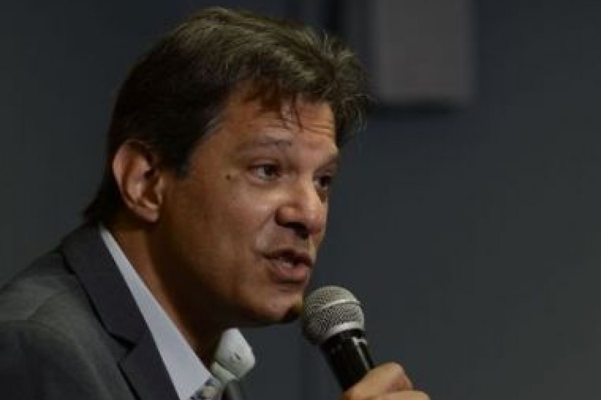 Fernando Haddad testa positivo para a Covid-19