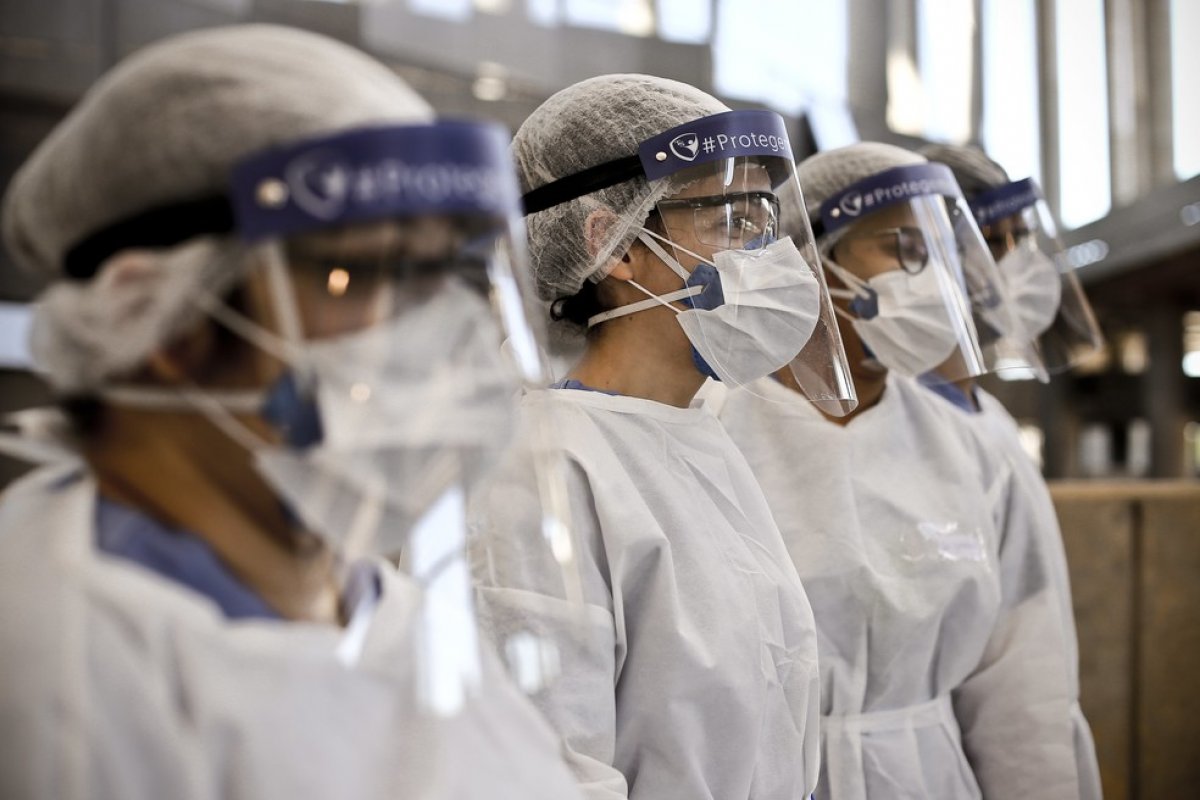 Influenza ou Covid-19 afastaram mais de 16 mil servidores públicos de saúde no Brasil, afirma pesquisa