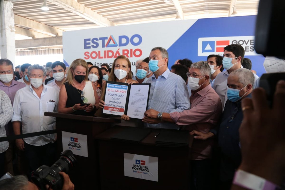 Governo da Bahia assina convênio que beneficia municípios afetados pelas fortes chuvas