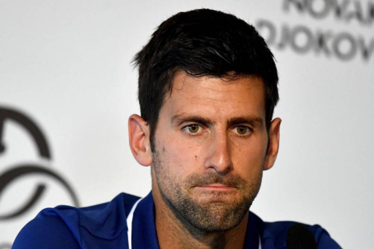 Com vacinação obrigatória na França, Djokovic pode perder Roland Garros