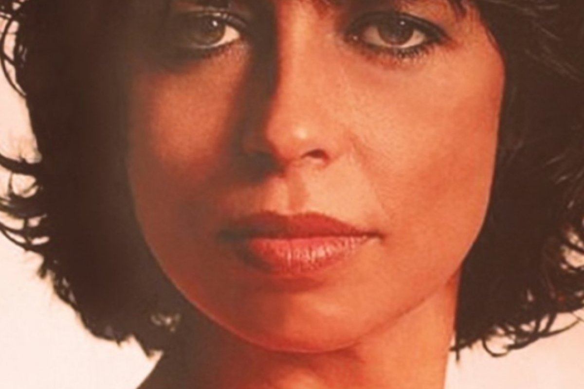 Em biografia de Nara Leão, Tom Cardoso resgata a intimidade de uma mulher que revolucionou a cultura brasileira