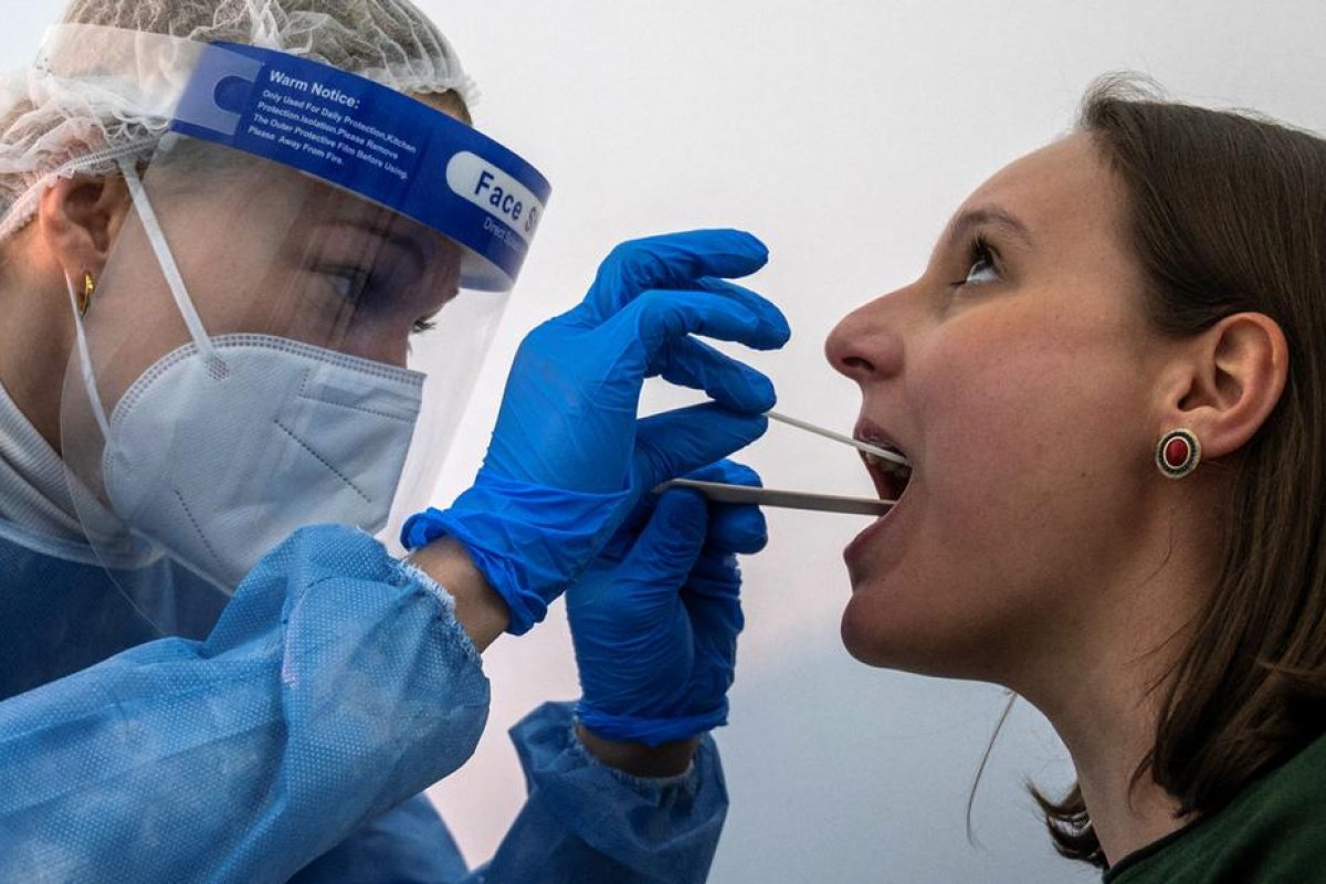 Alemanha ultrapassa 100 mil casos diários de Covid pela 1ª vez