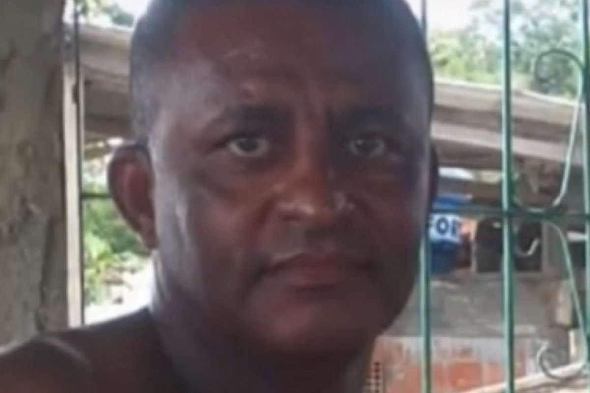 Homem morre em delegacia após ser preso por furtar celular em velório