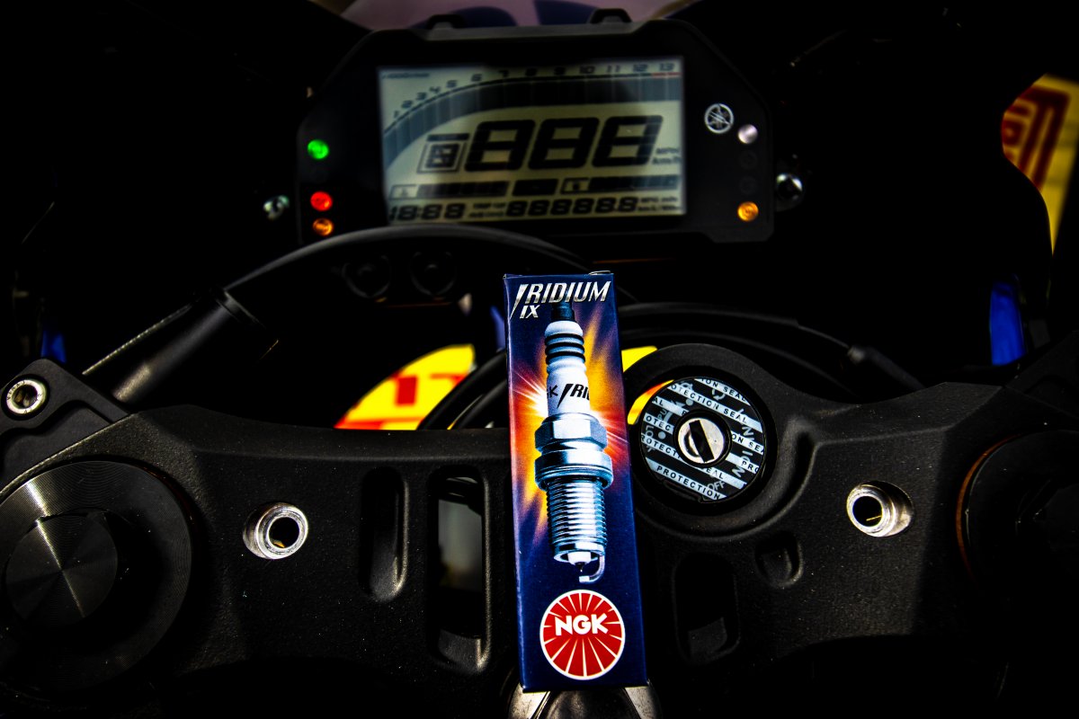 Motor falhando? Saiba quando trocar a vela da motocicleta