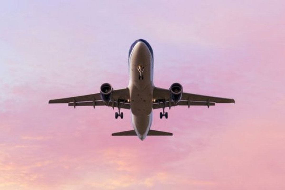 Empresas aéreas alteram ou cancelam voos aos EUA por incertezas sobre 5G