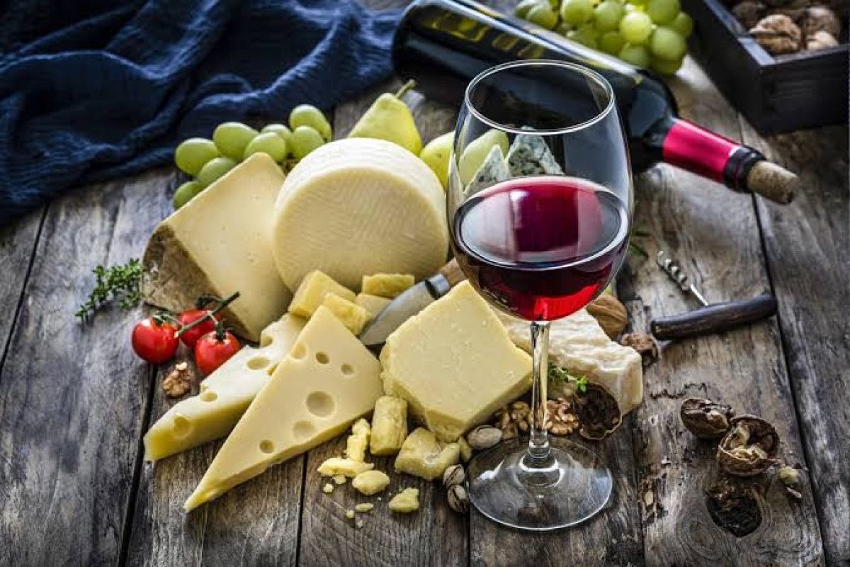 7 dicas de harmonização de vinhos e queijos