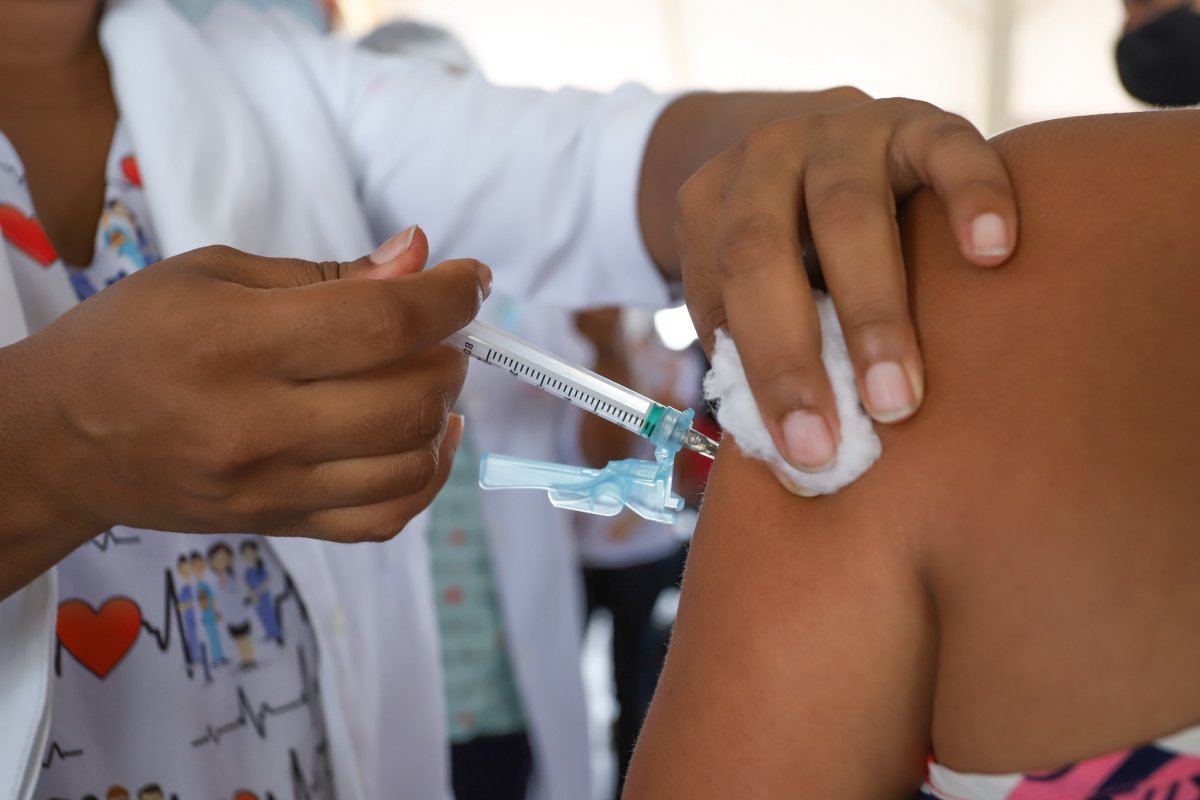 Salvador: Vacinação contra a gripe segue para pessoas com 12 anos ou mais
