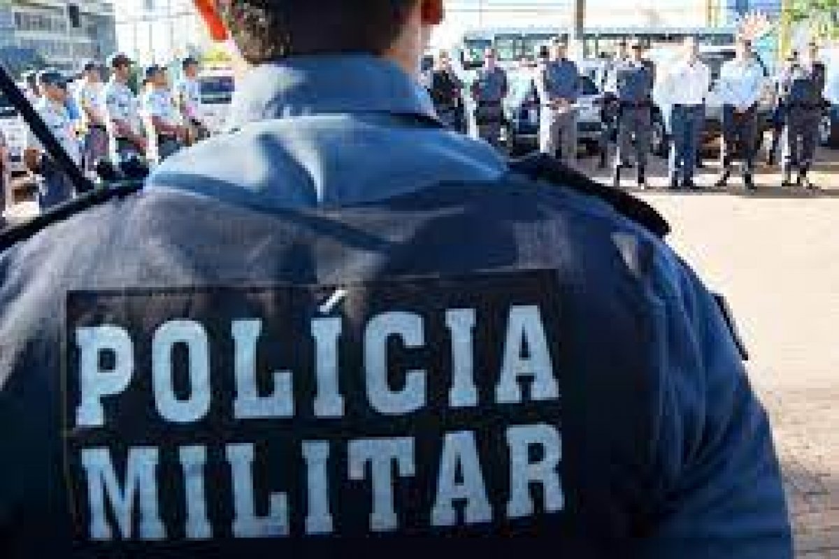 Jovem é baleado durante tiroteio no bairro da Massaranduba, em Salvador