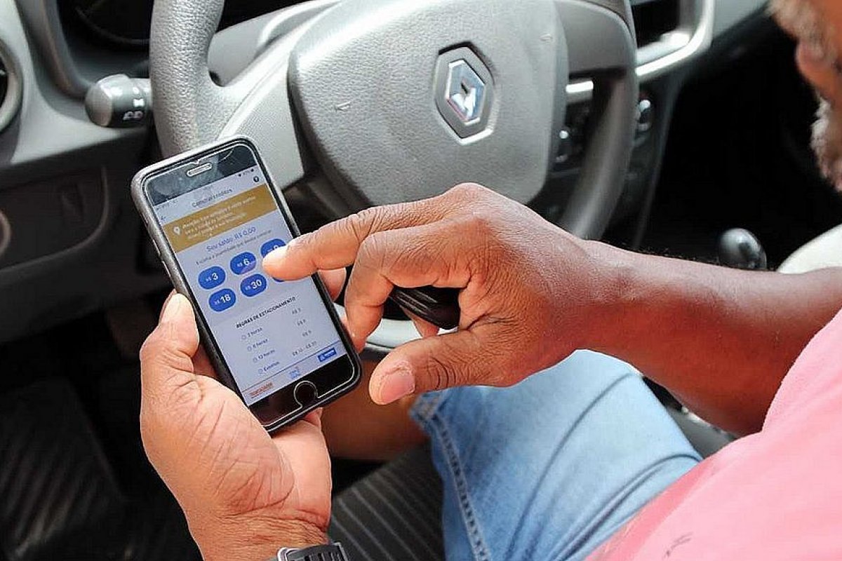 Bilhetes impressos da Zona Azul deixam de ser comercializados a partir de terça (15)