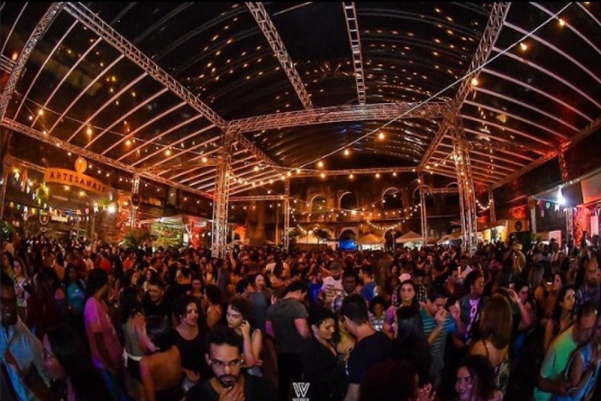 Governo da Bahia publica no DOE recomendações para redução do público em eventos para 1.500 pessoas