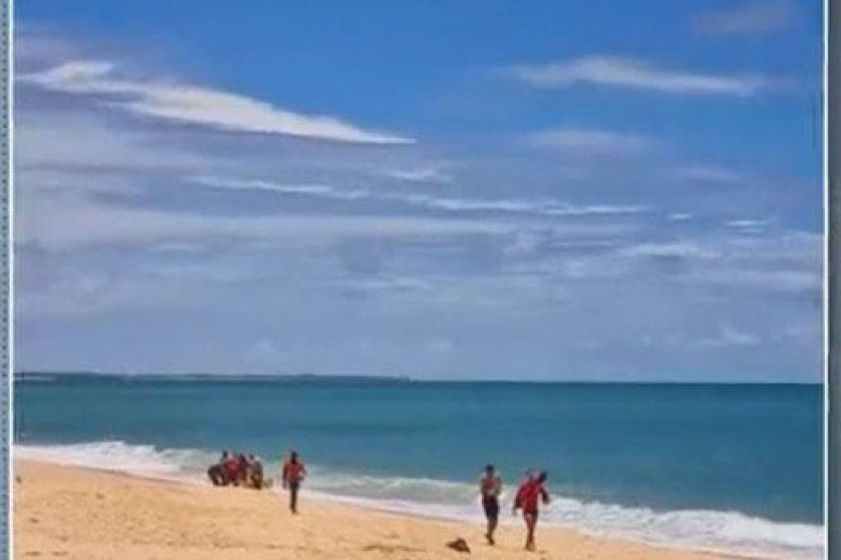 Jovem de 19 anos morre afogado na praia de Lençóis, no sul da Bahia