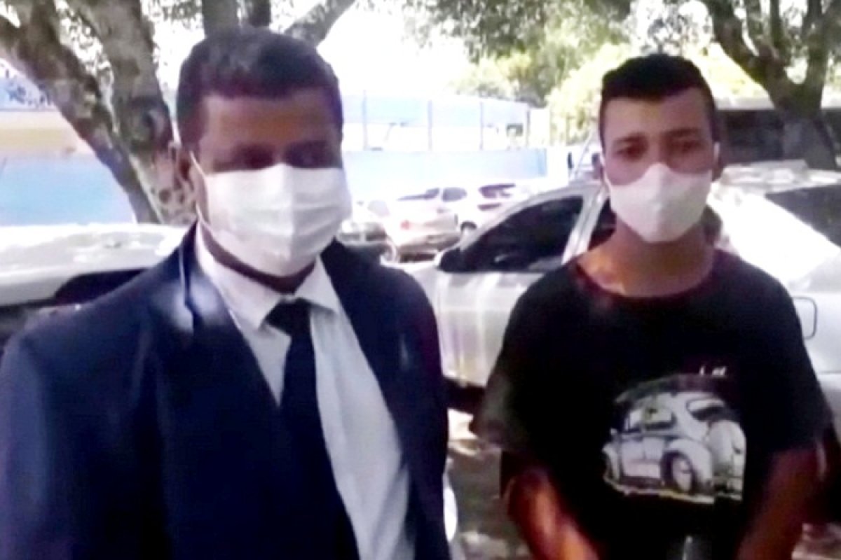 Jovem que matou namorada a facadas diz que foi uma ‘fatalidade’