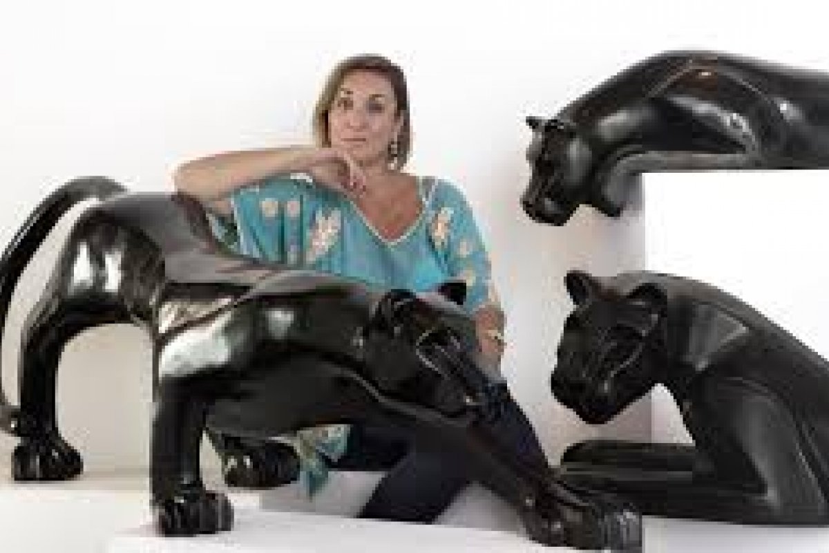 Artista plástica mineira é convidada a esculpir imagem de Irmã Dulce