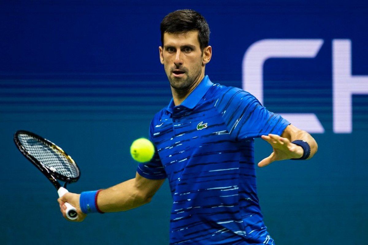 Técnico diz que Novak Djokovic está abalado mentalmente após deportação