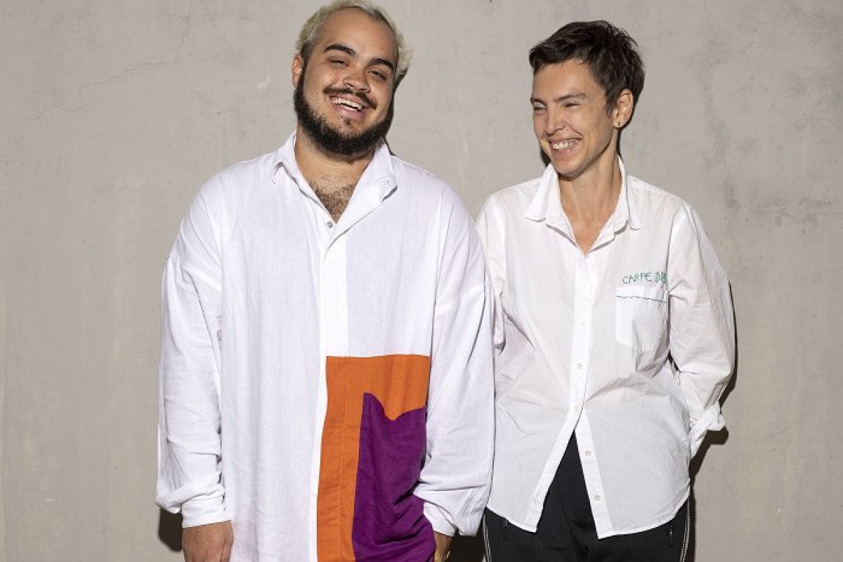Adriana Calcanhotto e Francisco Gil lançam releitura de sucesso do grupo Chiclete com Banana 