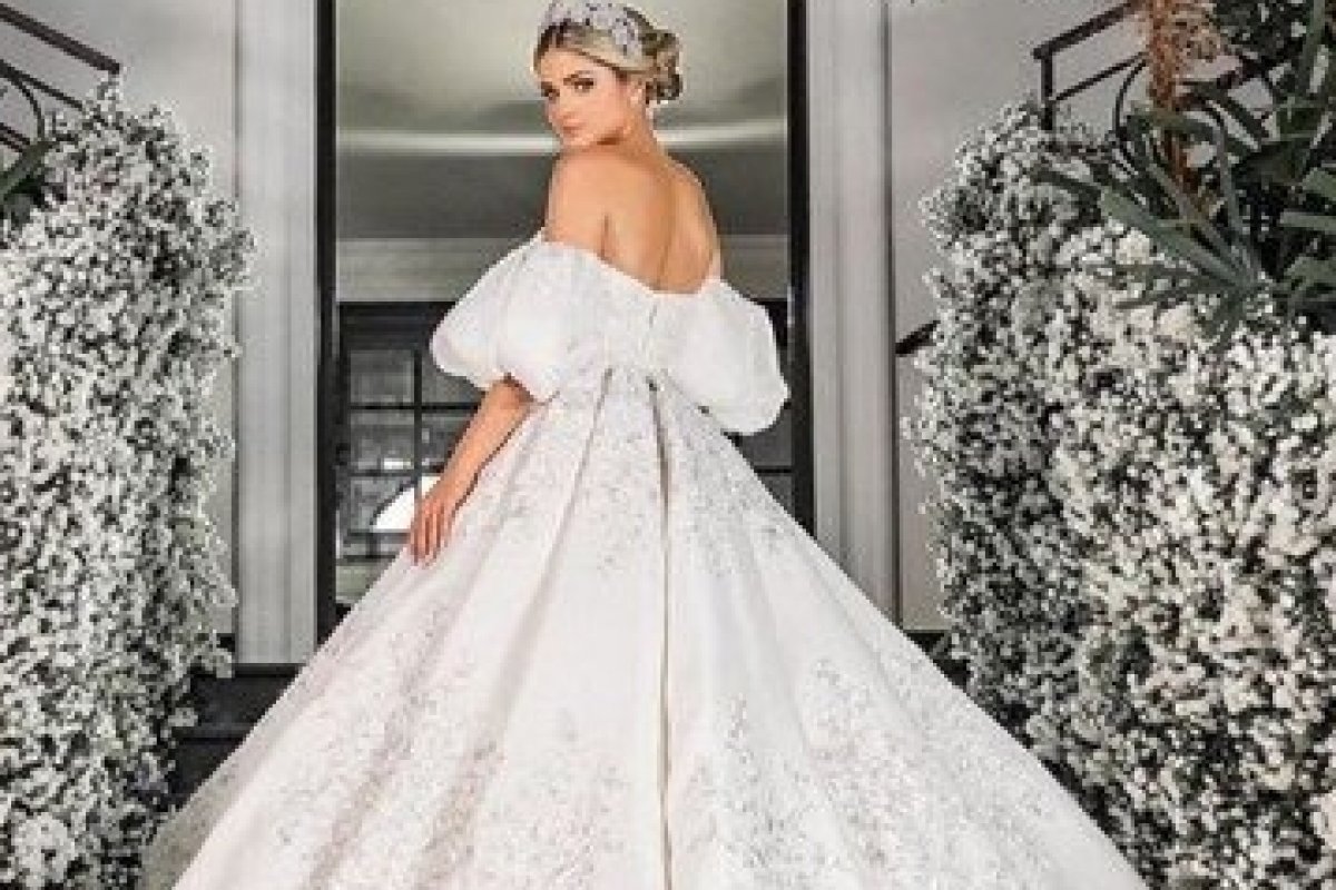 Blogueira Thássia Naves se casa pela terceira vez com Artur Attie