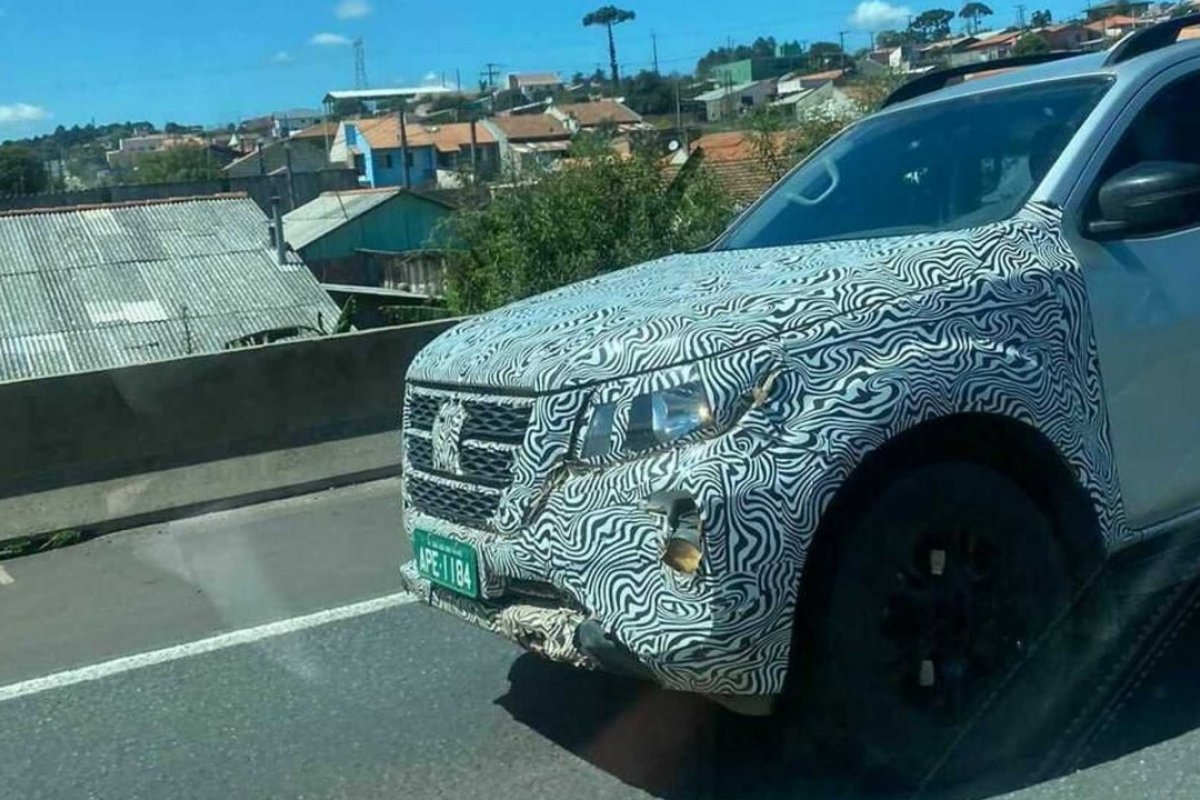 Nova geração da Frontier roda em testes pelo país e chega este ano