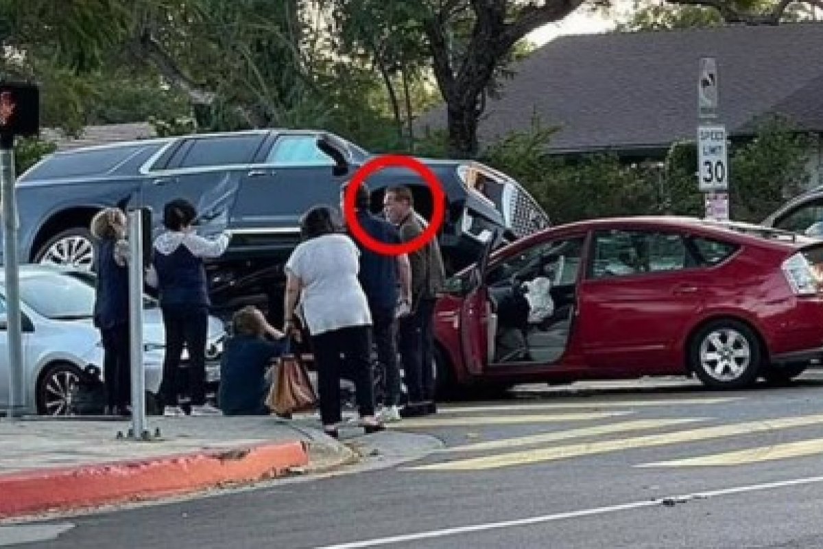 Arnold Schwarzenegger se envolve em acidente de carro nessa sexta-feira (21)