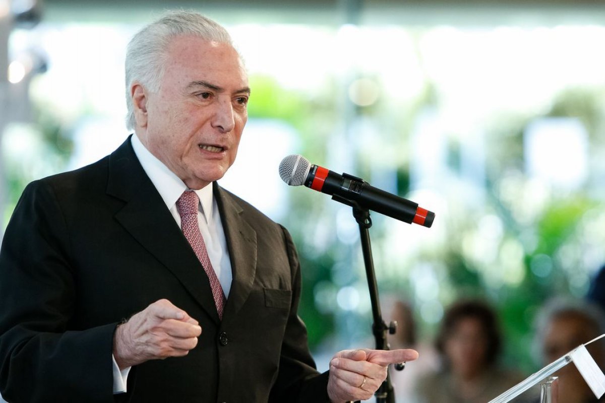 Embaixadores buscam Temer para restabelecer laços diplomáticos com Brasil